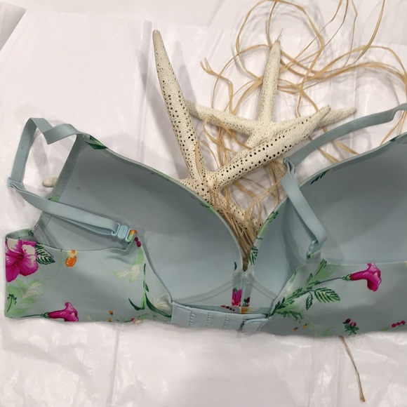 BEAUTIFUL LIGHT BLU W HOT PINK dalias & yellow tiny impatients on this 36A bra💕 - Picture 4 of 8